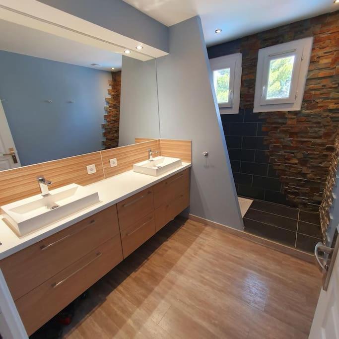 Joli Haut De Villa 3 Chambres Climatise Avec Jacuzzi Marignane Exteriör bild