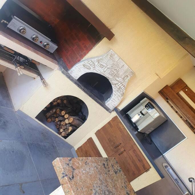 Joli Haut De Villa 3 Chambres Climatise Avec Jacuzzi Marignane Exteriör bild