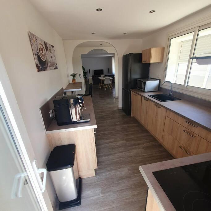 Joli Haut De Villa 3 Chambres Climatise Avec Jacuzzi Marignane Exteriör bild